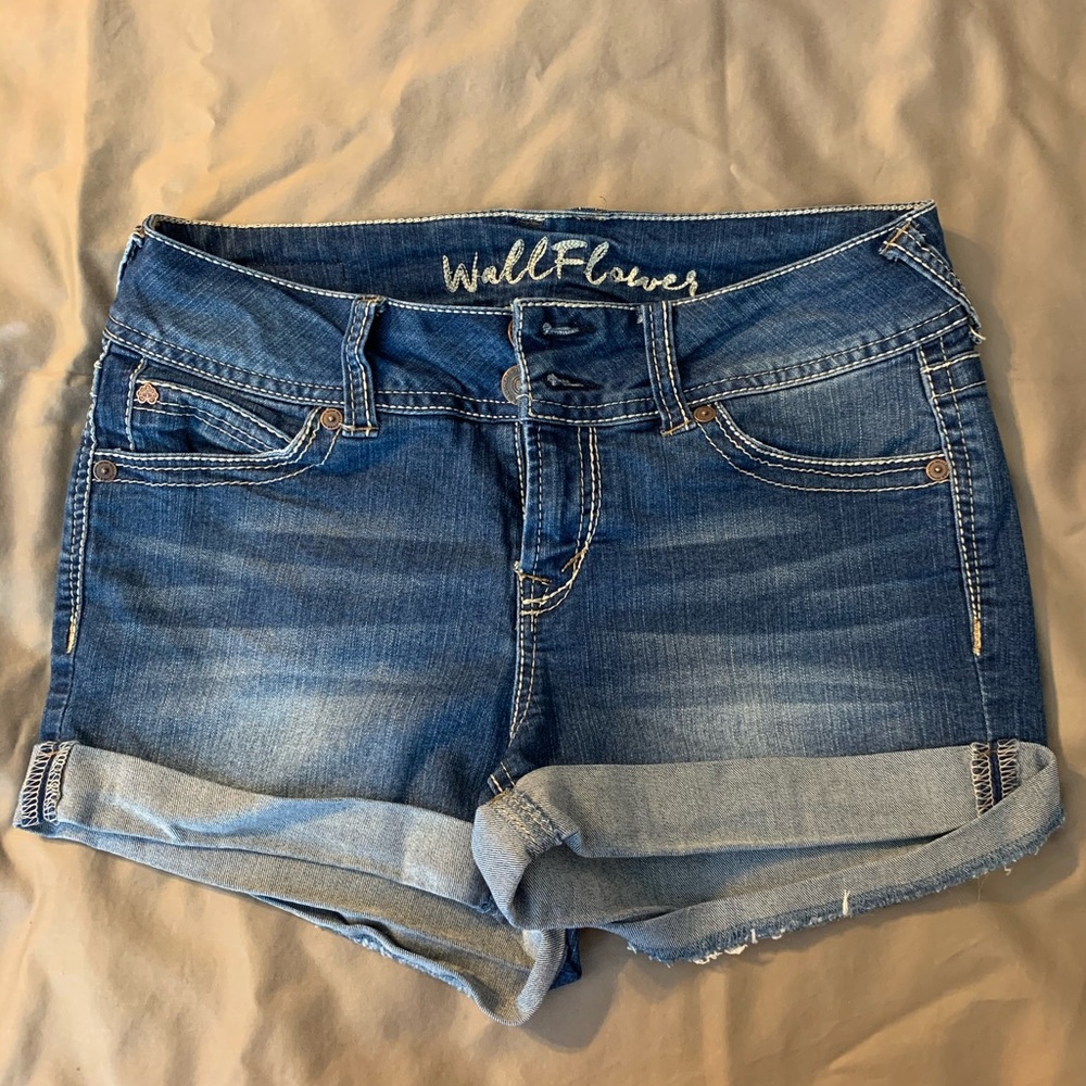 Stretchy cute shorts